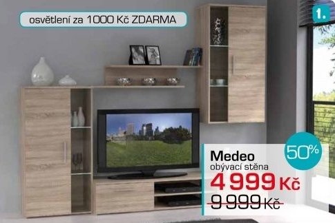 Medeo, obývací stěna
