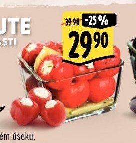 Červené papričky plněné krémovým sýrem