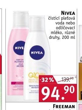 Nivea čistící pleťová voda nebo odličovací mléko