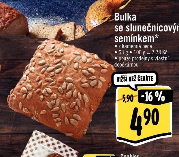 Bulka se slunečnicovým semínkem