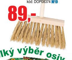 Dřevěné koště s tyčí