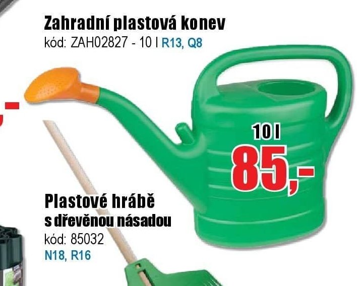 Zahradní plastové konev