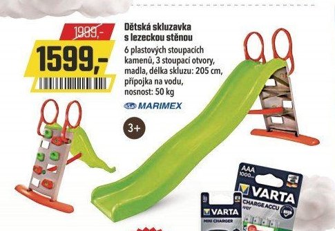 Dětská skluzavka s lezeckou stěnou