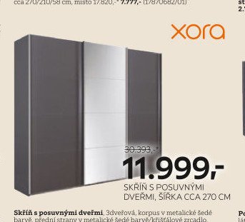 Skříň s posuvnými dveřmi