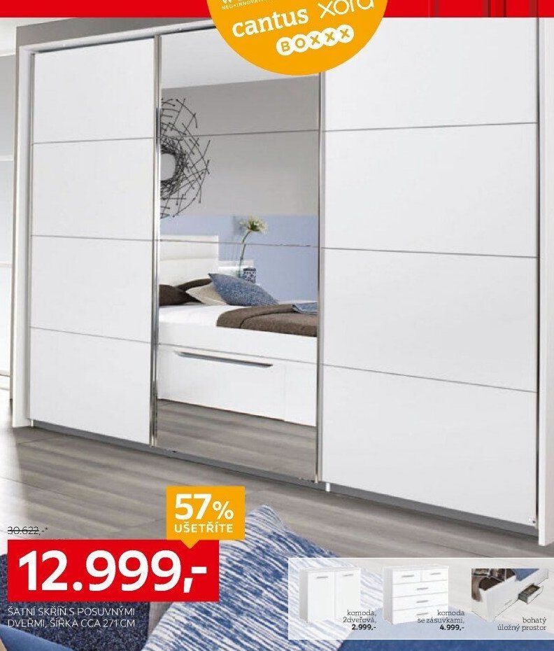 Šatní skříň s posuvnými dveřmi, šířka cca 271 cm