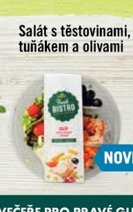 Salát s těstovinami, tuňákem a olivami