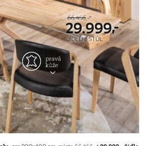 Jídelní stůl