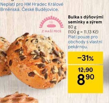 Bulka s dýňovými semínky a sýrem
