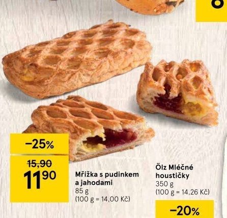 Mřížka s pudinkem a jahodami