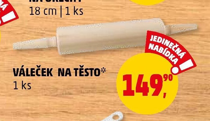 VÁLEČEK NA TĚSTO