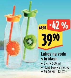 Sklenice s víčkem a otvorem na brčko