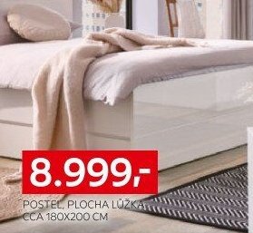 Postel, plocha lůžka cca 180x200 cm