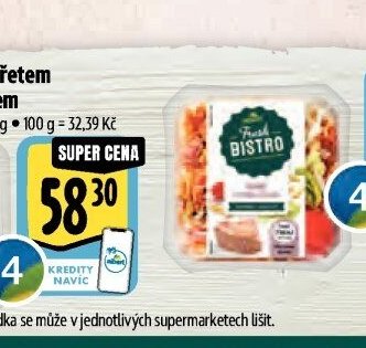 Salát hummus s kuřetem a rajčatovým pestem