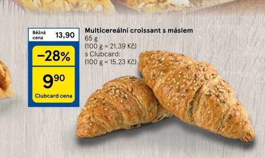 Multicereální croissant s máslem
