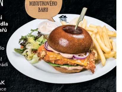 Kuřecí burger se salátkem, BBQ dipem a hranolky