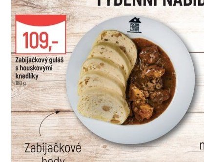 Zabijačkový guláš s houskovými knedlíky