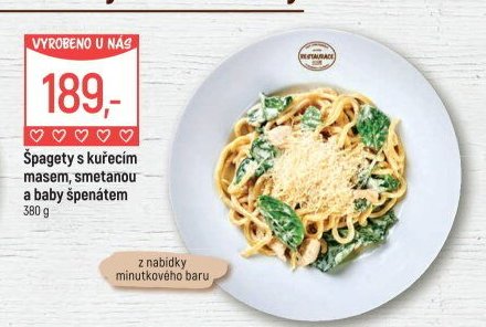 Špagety s kuřecím masem, smetanou a baby špenátem
