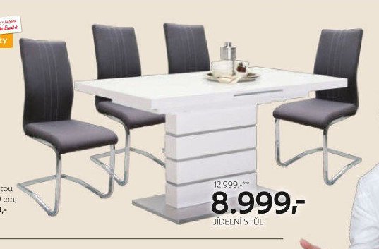 Jídelní stůl