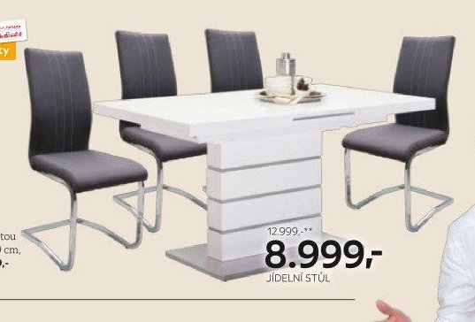 Jídelní stůl