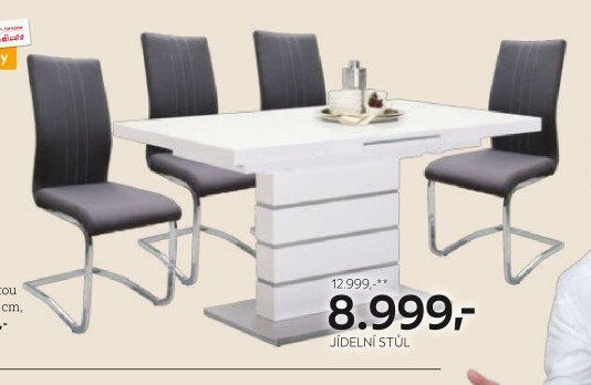 Jídelní stůl