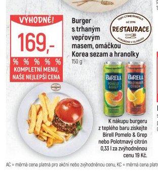 Burger s trhaným vepřovým masem, omáčkou Korea sezam a hranolky
