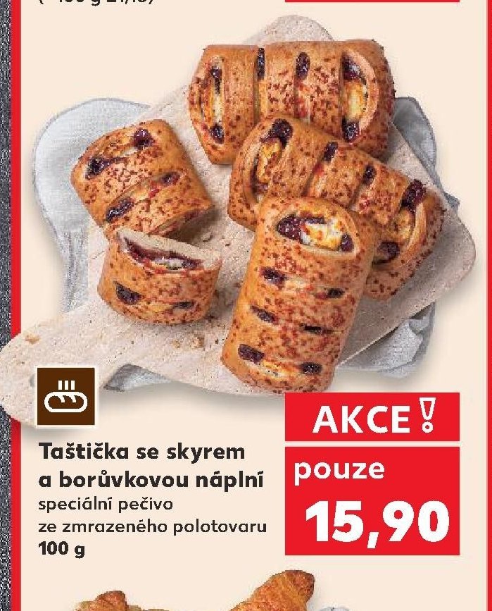 Taštička se skyrem a borůvkovou náplní