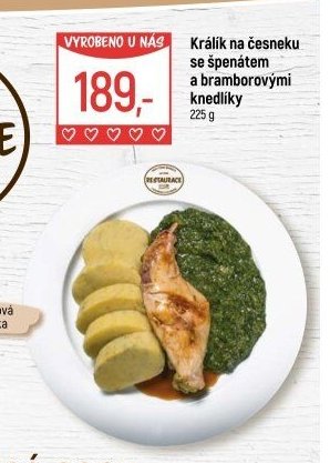 Králík na česneku se špenátem a bramborovými knedlíky