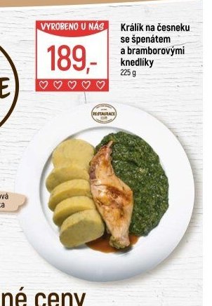 Králík na česneku se špenátem a bramborovými knedlíky