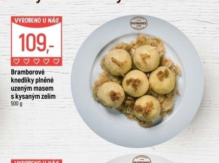 Bramborové knedlíky plněné uzeným masem s kysaným zelím