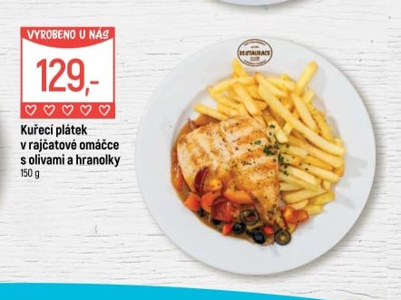 Kuřecí plátek v rajčatové omáčce s olivami a hranolky